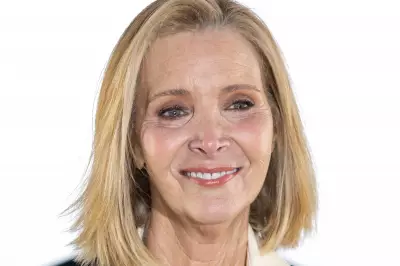 Lisa Kudrow Reveals 'Brutal' Friends Writers' Room Experiences