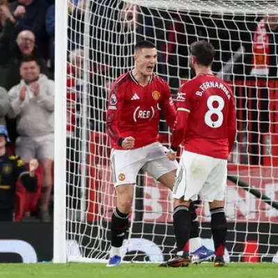 Man Utd Edge Brentford 2-1, Close in on Champions League Spot