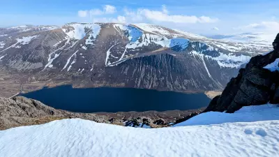 Scaling Sgòr Gaoith: A Breathtaking Cairngorms Summit on a Rare Sunny Day