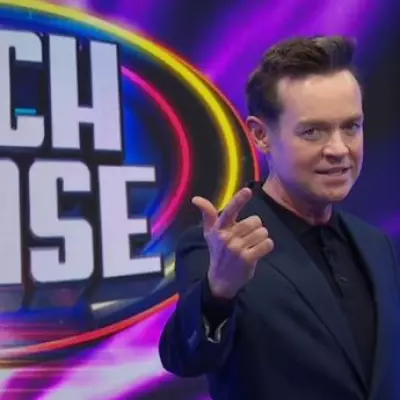 Stephen Mulhern Appears on ITV's The Neighbourhood, Contestant Unfazed