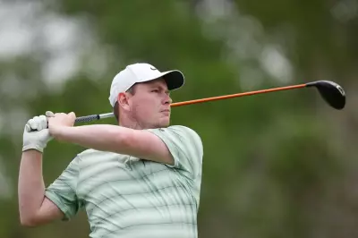 Texas Open Suspended: MacIntyre and Aberg Lead as Storms Force Play to Sunday
