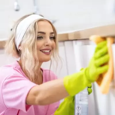 UKHSA Issues Urgent Warning Over Toxic Fumes from Mixing Spring Cleaning Products