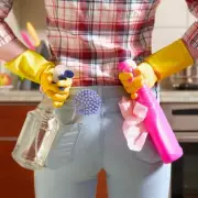 50p Cleaning Hacks: Viral Pan Trick Saves Money, Old-School Methods Win