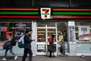 7-Eleven to Shut Over 600 Stores in Major North American Restructuring