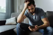 AI Use Creates 'Boiling Frog' Effect on Human Brain, New Study Warns