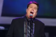 Alan Osmond, The Osmonds' Guitarist and Eldest Member, Dies at 76