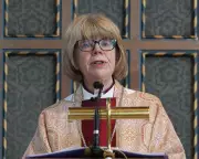 Archbishop of Canterbury Backs Pope's Peace Plea Amid Trump Feud