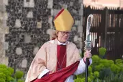 Archbishop of Canterbury Backs Pope's Peace Plea for Middle East