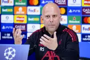 Arne Slot Demands Exceptional Liverpool Performance for PSG Champions League Clash