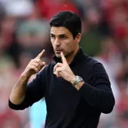 Arsenal Urged to Sell Martinelli and Trossard as £130m Double Raid Looms