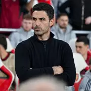 Arsenal's Title Hopes Face Champions League Doubt as Transfer Target Advised Against Move