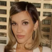 Ashley Roberts' Holiday Bronzer: NARS Cream That 'Smells Like Vacation'