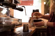 Australian Coffee Sales Plunge as Living Costs Force Consumer Cutbacks