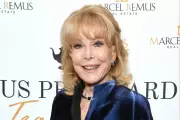 Barbara Eden Stuns at 94: Fans Marvel at Ageless Appearance in Easter Photo
