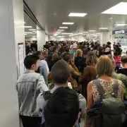 Brit Traveler Describes Airport Chaos Amid EU's New EES Rollout