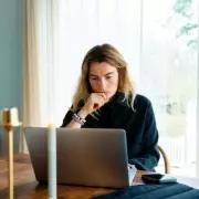 Brits Earn £200 Monthly from Home with AI Training Side Hustle