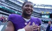 Calais Campbell Signs New Contract with Baltimore Ravens