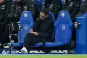 Chelsea Leadership in Crisis Talks Over Rosenior's Future After Fifth Straight Loss