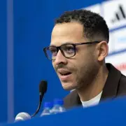 Chelsea's Enzo Fernandez Faces 'Obstacles' Before Return, Says Rosenior