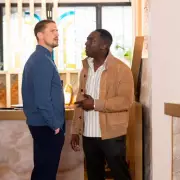 Coronation Street Fans Suspect Someone Else Attacked Carl, Not Ronnie