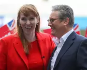 Could Starmer Bring Back Rayner to Steady Labour's Ship?