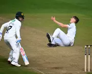 County Championship Roundup: Essex Triumph as Leicestershire Falter in Chase