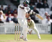 County Cricket Day Two: Essex vs Somerset and Surrey vs Leicestershire Highlights