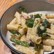 Creamy Bacon & Asparagus Pasta: A 13-Minute Springtime Delight