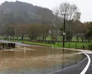 Cyclone Vaianu Ravages New Zealand's North Island, Prompting State of Emergency