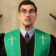 Dan Levy's Netflix Comedy 'Big Mistakes' Release Date, Cast & Trailer Details