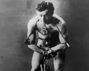 David Haig's 'Magic' Explores Houdini and Conan Doyle's Spiritualist Feud