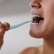 Dental Hygienist Reveals 4 Foods That Naturally Whiten Teeth