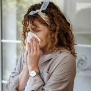 Dietitian Recommends £15 Manuka Honey to Soothe Hay Fever Runny Noses