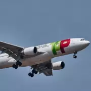 E-Cigarette Fire Forces Emergency Return of TAP Flight After Gatwick Takeoff