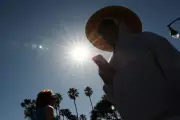 Eastern US Faces Prolonged April Heatwave with Record Temperatures Forecast
