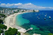 EU Energy Chief Warns Summer Holidays Face Cancellations Amid Jet Fuel Crisis