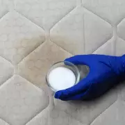 Expert's 89p Mattress Cleaning Trick Eliminates Odours in Minutes