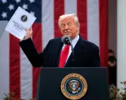 Experts Criticise Trump's Tariff Policy One Year After 'Liberation Day'