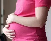 Falling Fertility Rates Linked to Economy and Smartphones, Not Biology