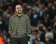 Flannel Shirts Stage Fashion Comeback: From Grunge to Guardiola