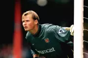 Former Arsenal and Liverpool Goalkeeper Alex Manninger Dies in Car Crash at 48
