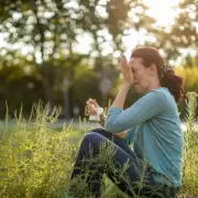 Four Invasive Weeds Threaten UK Gardens: Asthma and Property Damage Risks