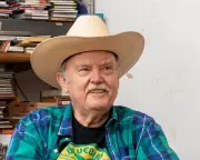 Glen Baxter, Surrealist Cartoonist and New Yorker Staple, Dies at 82