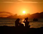 Global Snapshot: From Sydney Sunsets to a Missing Wolf in Daily Photos