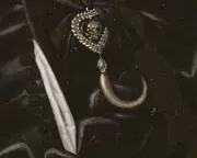 Hamnet-Era Mourning Jewel Rediscovered After 400 Years in Historic Portrait