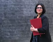 Home Secretary Mahmood Confronted by Hecklers Over Reform UK Policy Parallels