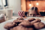 How Parents' Food Anxiety Creates 'Food Noise' Harming Children's Health