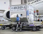 Humanoid Robots to Handle Luggage at Tokyo's Haneda Airport in Trial