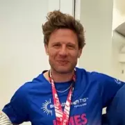 James Norton Runs London Marathon in 4:29, Raises £132K for Diabetes Charity