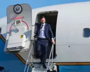 JD Vance Poised for Pakistan Peace Mission as Iran Talks Hang in Balance